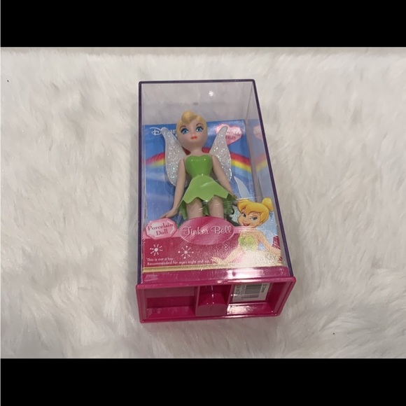 Disney Tinker bell 5” Porcelain Doll Brass Key Keepsakes 2005 edition - Picture 2 of 8